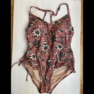 Kona Sol dusty pink floral swim suit. Size 14W